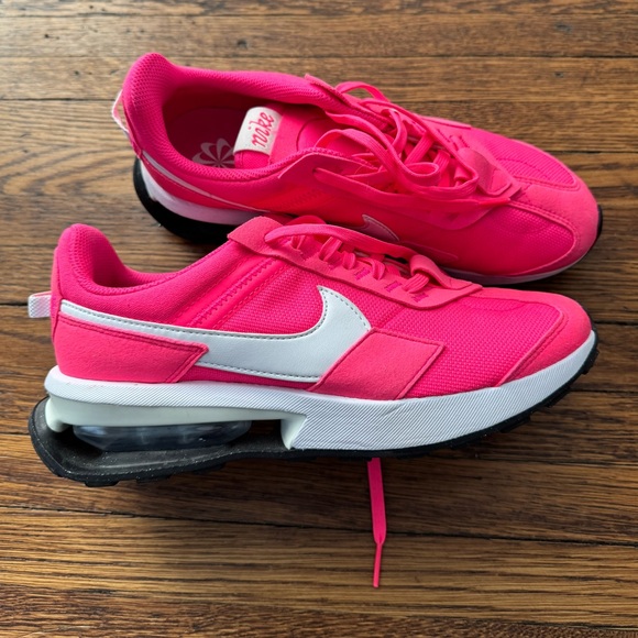 Nike Shoes - Nike Air Max Pre Day Next Nature Womens Shoes Nike Women's Pink and White